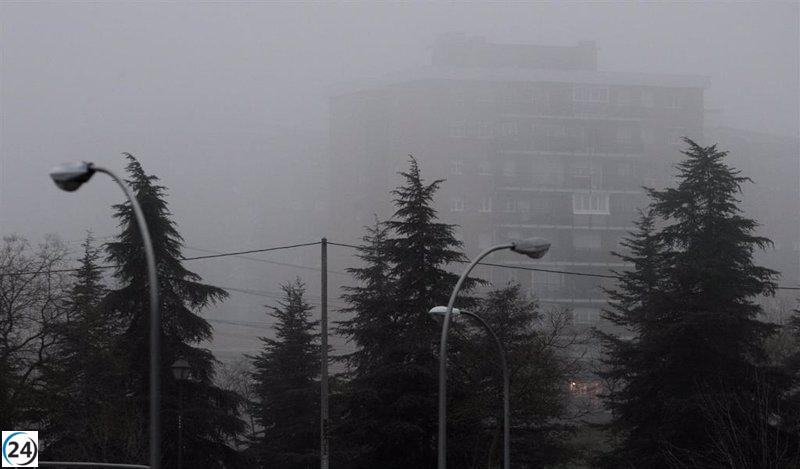 La Aemet alerta por niebla en Madrid durante la madrugada