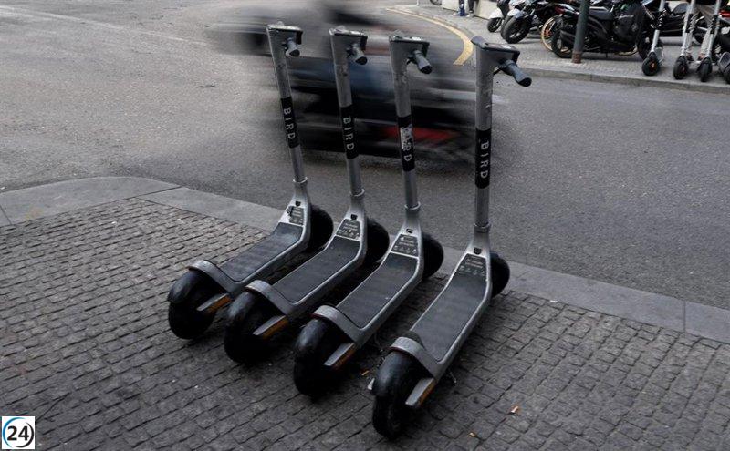 Ayuntamiento aplica 11.000 multas mensuales por estacionamiento ilegal de vehículos de movilidad urbana.