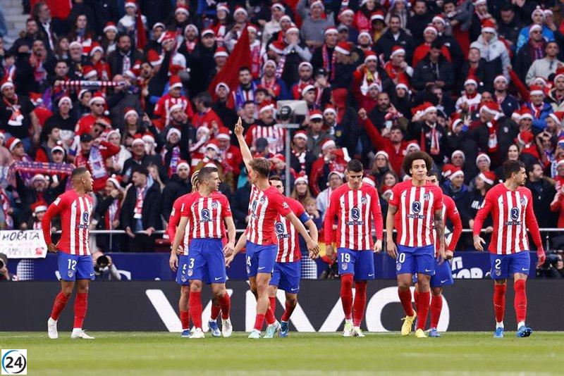 El equipo del Atlético triunfa en un disputado duelo ante el Sevilla para cerrar el año.