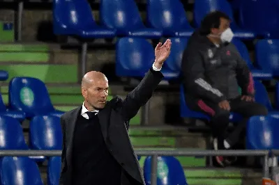Zidane afirma que el Real Madrid no se conforma con la Liga