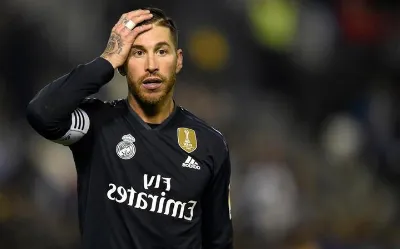 Sergio Ramos recibe una ovación tras dejar el Real Madrid