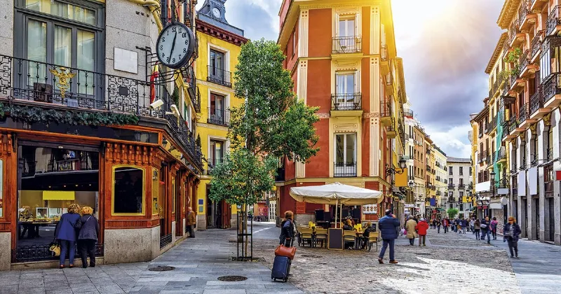 Descubre los misterios del Barrio de las Letras de Madrid